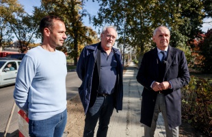 Újabb járda újult meg