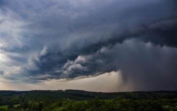 Országszerte zivatarokra, felhőszakadásra figyelmeztet a meteorológiai szolgálat