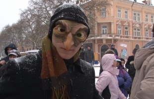 Medveherélés a főtéren