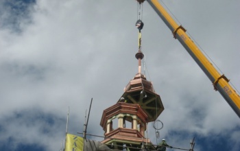 Öt tonnás réztorony az igali templomnak