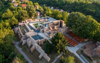 Így néz ki a teljesen megújult kaposszentjakabi bencés apátság - videó