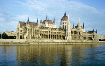 Csődbiztossal is segíthet a kormány a devizahiteleseken