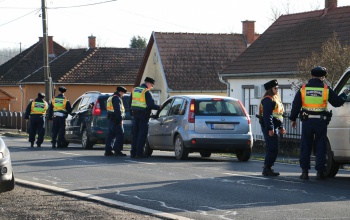 Drónnal és civil autókkal csaptak le a rendőrök: 73 kaposvári sofőr vétett a szabályok ellen