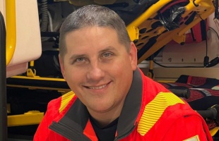 Szabadnapos mentőtiszt mentette meg egy somogyi cipész életét