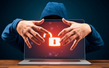 Állami intézmények informatikai rendszerét törte fel egy 15 éves tinédzser
