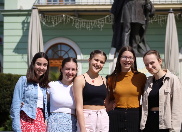 Táncos flashmob a Kossuth téren