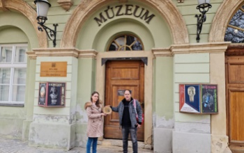 Emléktáblát készítettek a Rippl-Rónai múzeumnak