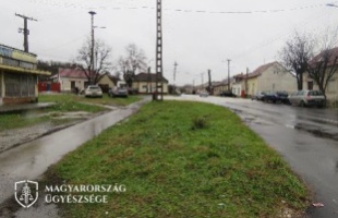 Vascsővel támadt haragosára