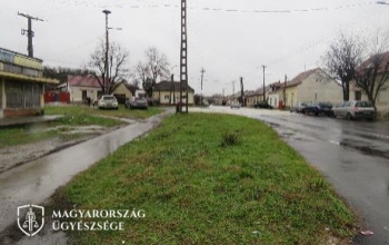 Vascsővel támadt haragosára