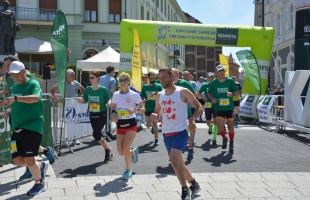 Meghódították Kaposvár dombjait a KOMÉTA félmaraton futói