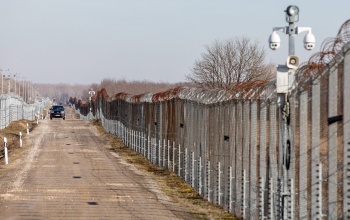 Több mint háromszáz határsértővel szemben intézkedtek a rendőrök
