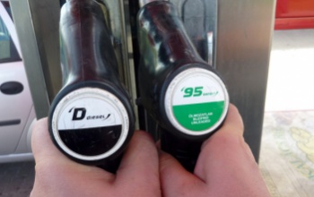 Péntektől még olcsóbb lesz a dízel