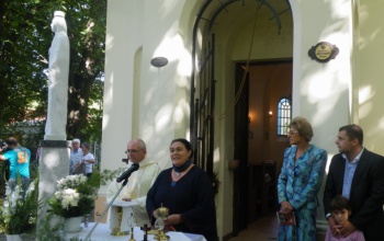 Felavatták az összetartozás szobrát