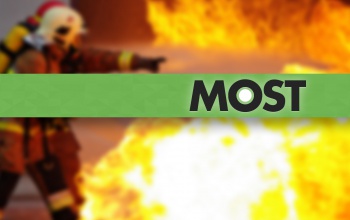 Tűz ütött ki Fonyód és Balatonboglár között, az aljnövényzet égett