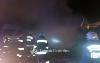 Kukásautó égett Somon