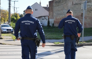 Több rendőr járőrözik a Donnerben