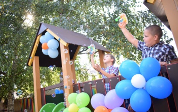 Új játszótéren játszhatnak a duráczkys gyerekek