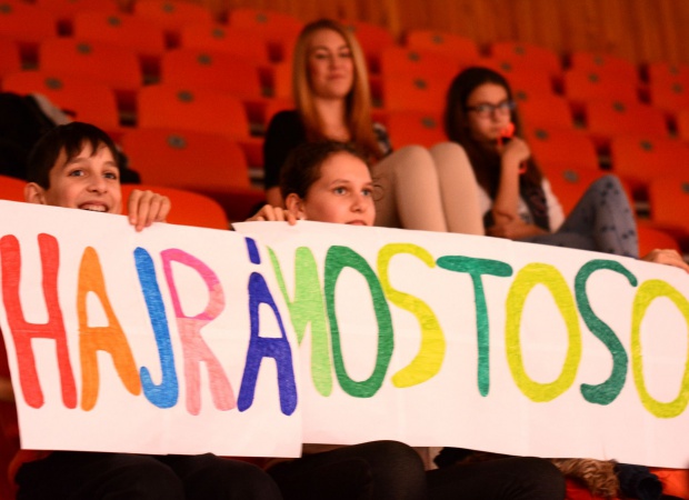 A Mézgás Szülők újból összecsaptak a MOST-os csapattal