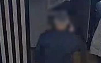 Háromszor is a próbafülkében itta meg az üveg whiskyt a tolvaj