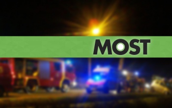Felborult egy autó a 67-esen Mernyeszentmiklósnál