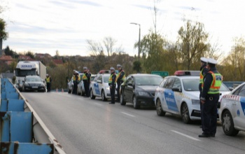 Drónokkal és civil autókkal csaptak le a szabálytalan autósokra Kaposváron