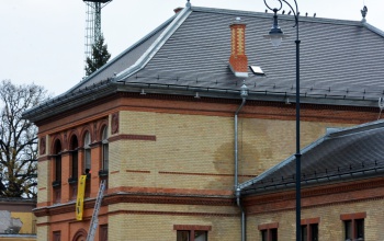 Be sem fejezték, máris beázott a vasúti pályaudvar épülete
