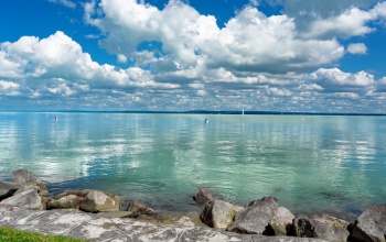 Balaton: öt nap alatt újabb öt centis vízszintemelkedés – a zsilip zárva