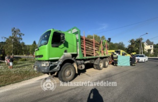 Teherautó és motor karambolozott Magyaratádon