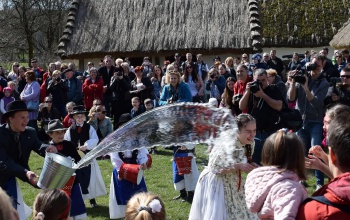 Idén is húsvéti kavalkád lesz a Szennai Skanzenben