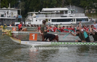 Lapáttal a kézben is jól teljesítenek a somogyi tűzoltók