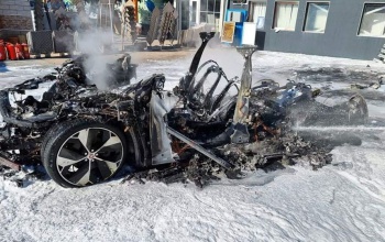 Tennivalók, ha kigyullad egy elektromos autó