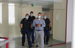 Majdnem két évig bujkált a rendőrök elől