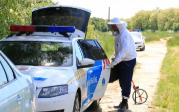 Méhészként is helyszínelt