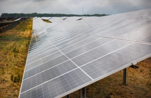 Minden eddiginél több napenergiát termeltünk – új rekordok dőltek meg a leghosszabb napon