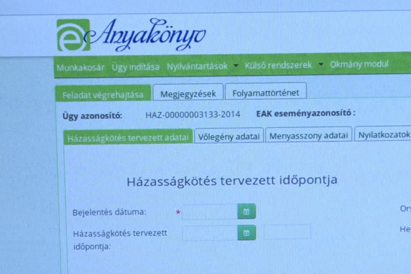 Júliustól digitálisan vezetik az anyakönyveket