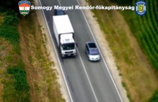 Ismét drónnal és civil autókkal tartottak ellenőrzést a rendőrök