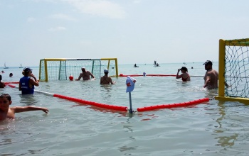 Egyedi, magyar fejlesztésű sporteszközzel hódítják meg a strandokat a Mozdulj, Balaton! szervezői