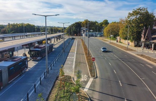 Kétszáz új parkoló épült a közlekedési központ részeként