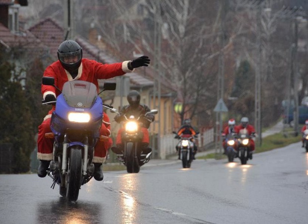 A kaposszerdahelyi oviban jártak a Motoros Mikulások