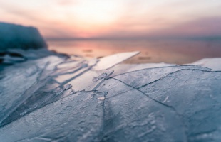 Jegesedik a Balaton