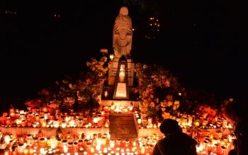 Hosszabbított nyitvatartással várják az emlékezőket a kaposvári temetők