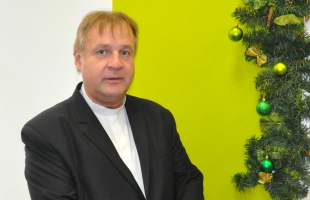 Hallgassunk az első, belső, felső hangra!