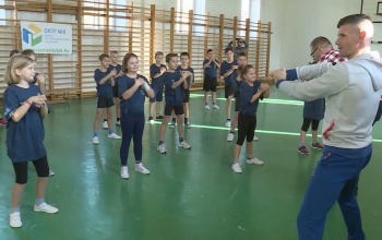 Újabb változás a tesiórákon: jön a hazafias nevelés