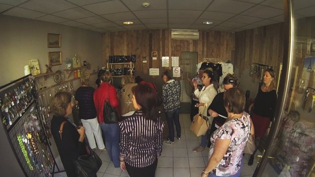Nyaklánc billentyűzetből és kávékapszulából