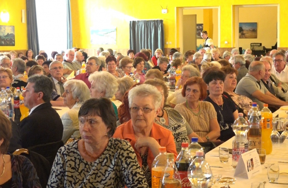 Vendégül látta nyugdíjasait a Videoton