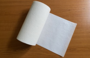 Viszik a törlőpapírt a szigorítások óta, mint a cukrot