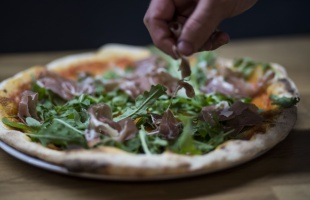 Természetes, adalékanyag-mentes ételek a Bistro7400-ban – helyben, elvitelre vagy házhoz szállítva Kaposváron és környékén