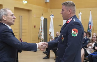 Bátorságért Érdemjelet kapott a kaposvári tűzoltó