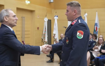 Bátorságért Érdemjelet kapott a kaposvári tűzoltó