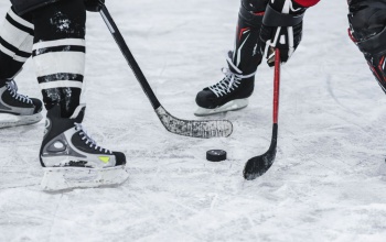 Jótékonysági mérkőzés lesz ma délután a Jégcsarnokban